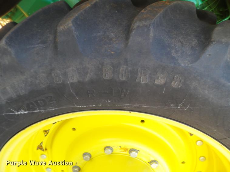 image for item L1528 2011 John Deere 8260R MFWD tractor