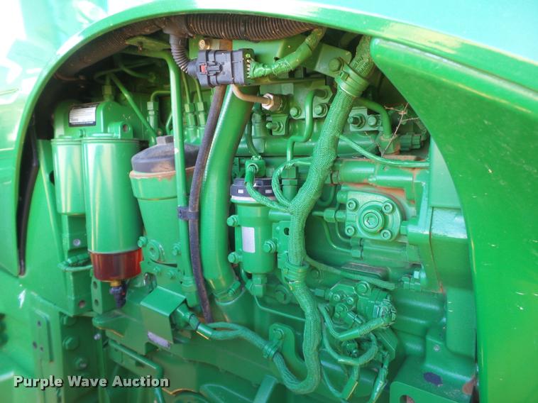 image for item L1528 2011 John Deere 8260R MFWD tractor