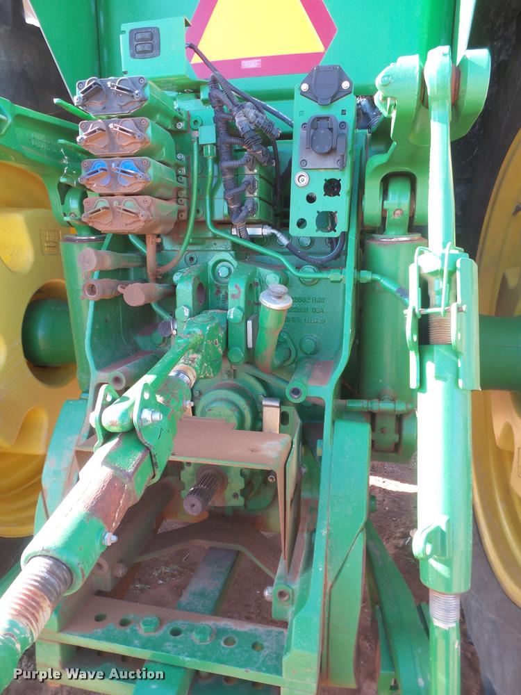 image for item L1528 2011 John Deere 8260R MFWD tractor