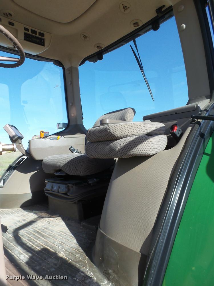 image for item L1528 2011 John Deere 8260R MFWD tractor