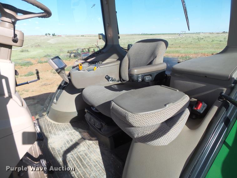 image for item L1528 2011 John Deere 8260R MFWD tractor