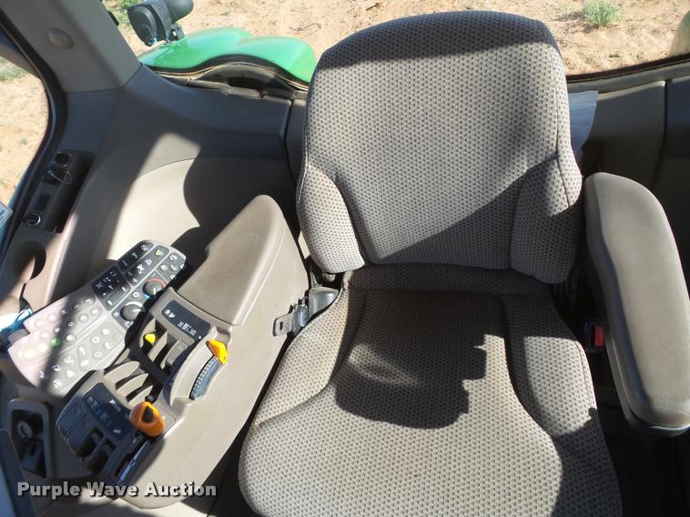 image for item L1528 2011 John Deere 8260R MFWD tractor