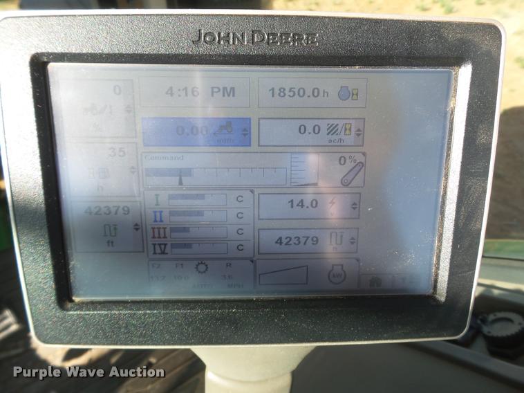 image for item L1528 2011 John Deere 8260R MFWD tractor