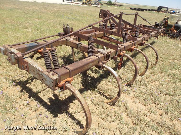 Chisel plow in Tarzan, TX Item L1529 sold Purple Wave