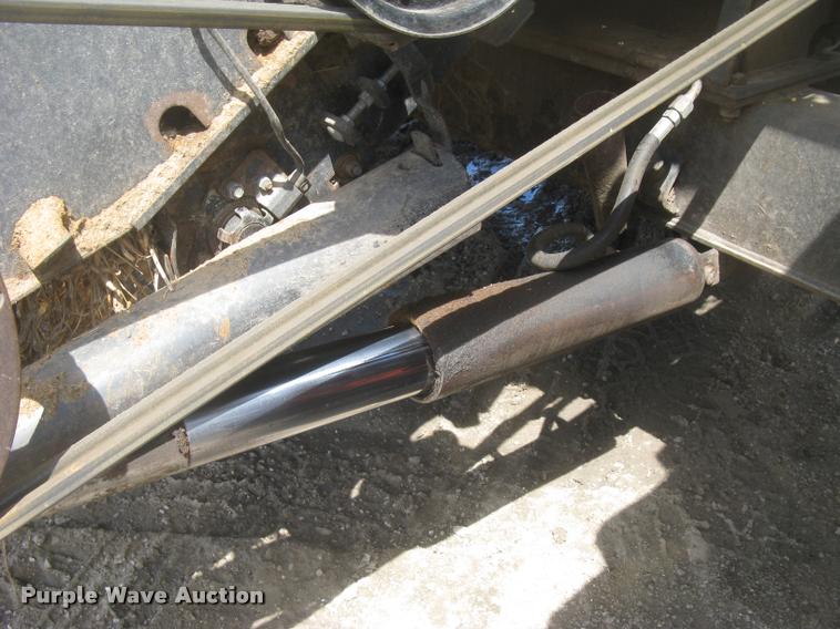 image for item L2356 1980 Gleaner L2 combine