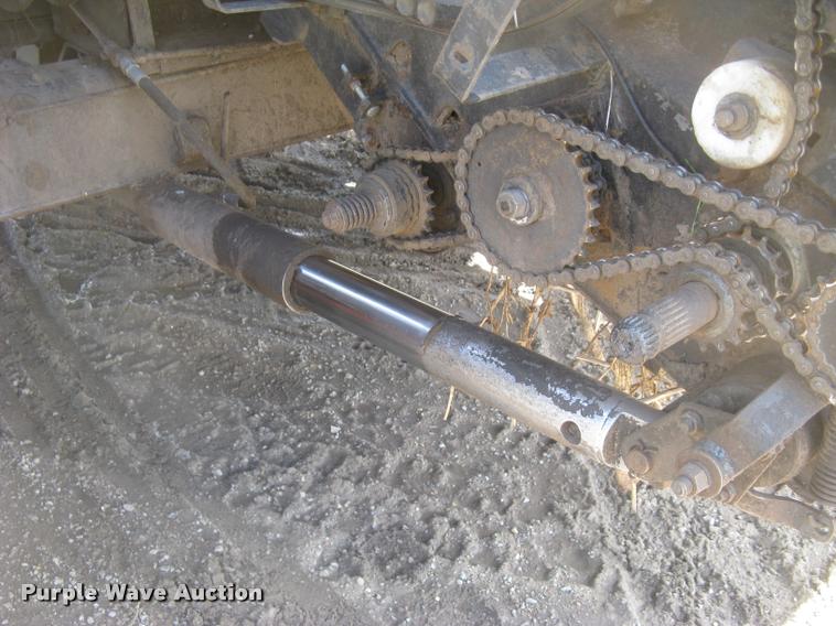 image for item L2356 1980 Gleaner L2 combine