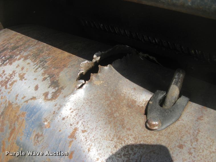 image for item L2356 1980 Gleaner L2 combine