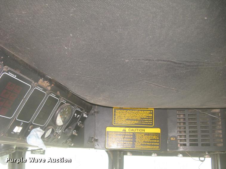 image for item L2356 1980 Gleaner L2 combine