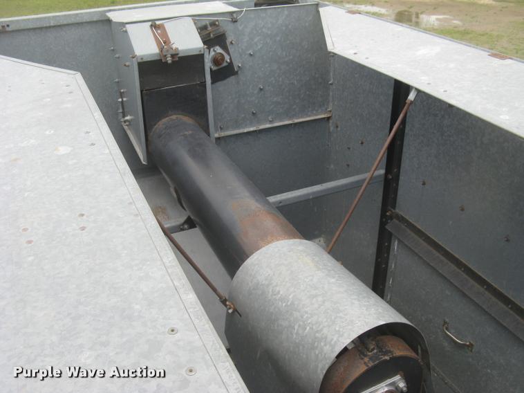 image for item L2356 1980 Gleaner L2 combine