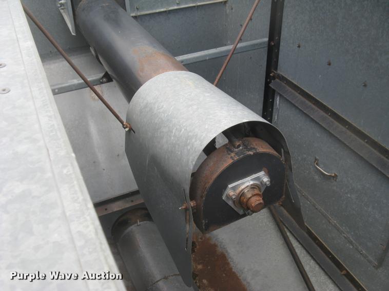 image for item L2356 1980 Gleaner L2 combine