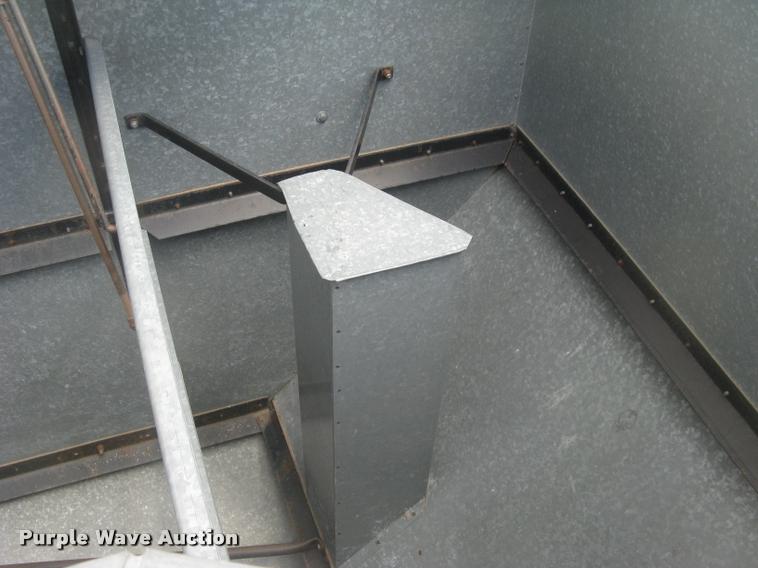 image for item L2356 1980 Gleaner L2 combine