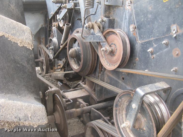 image for item L2356 1980 Gleaner L2 combine