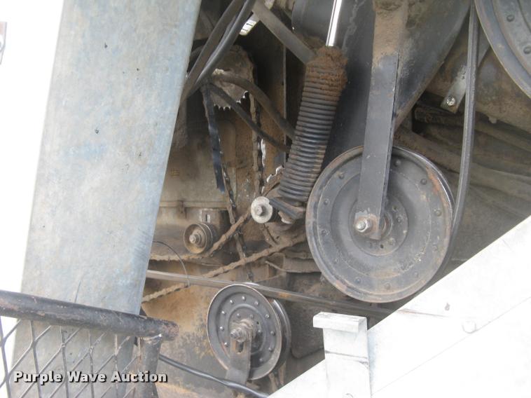 image for item L2356 1980 Gleaner L2 combine