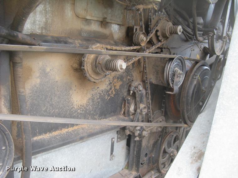 image for item L2356 1980 Gleaner L2 combine