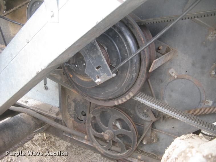 image for item L2356 1980 Gleaner L2 combine