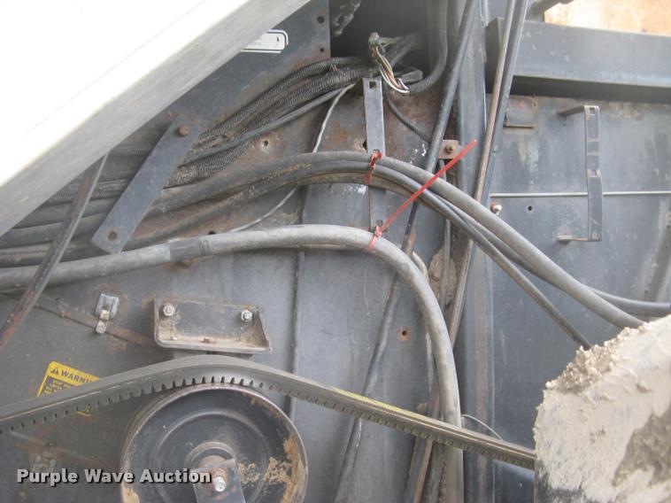 image for item L2356 1980 Gleaner L2 combine