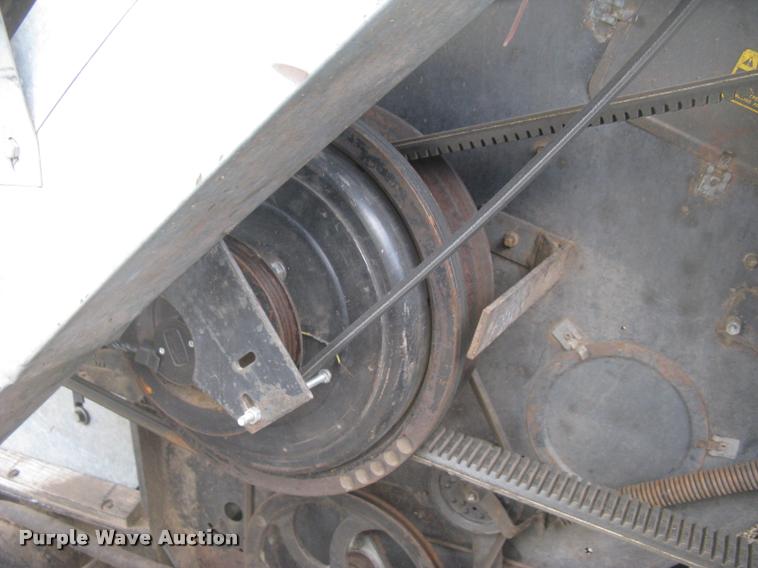 image for item L2356 1980 Gleaner L2 combine