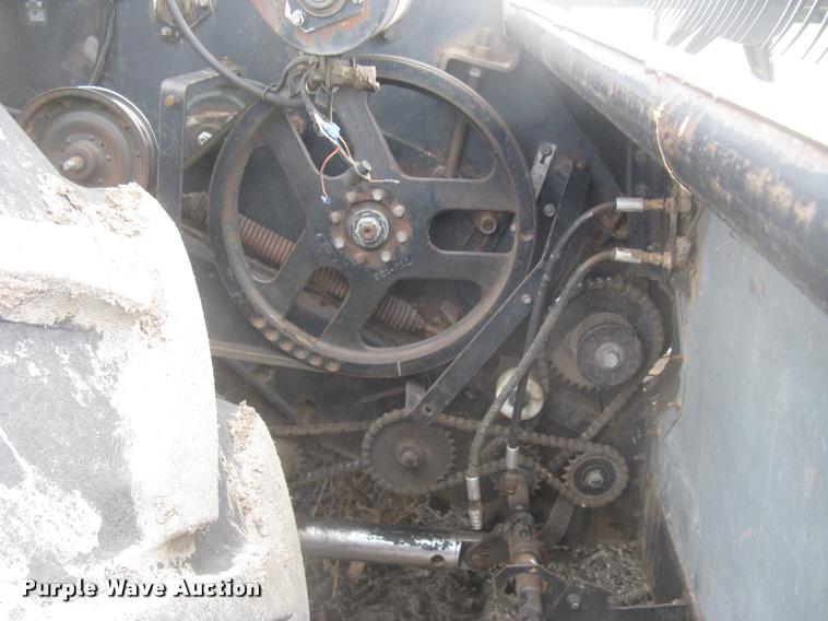 image for item L2356 1980 Gleaner L2 combine