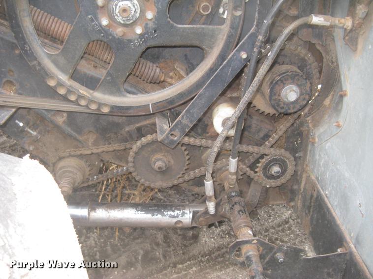 image for item L2356 1980 Gleaner L2 combine