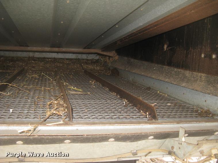 image for item L2356 1980 Gleaner L2 combine