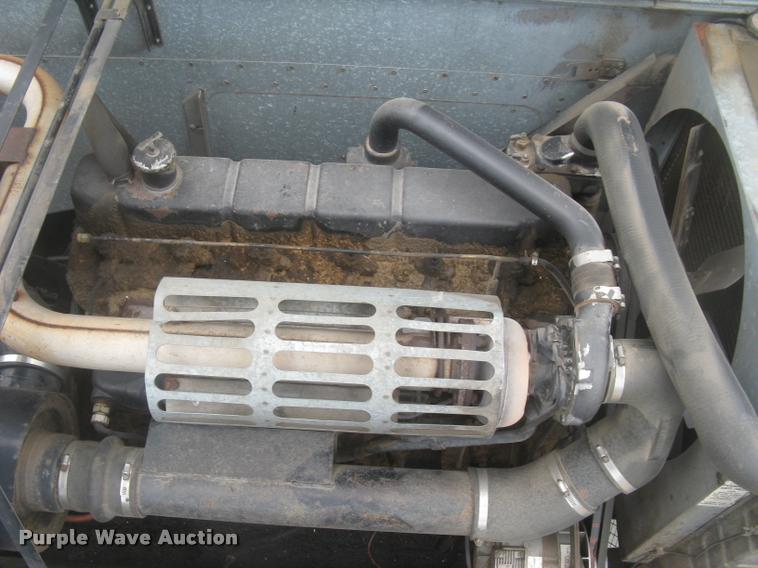 image for item L2356 1980 Gleaner L2 combine