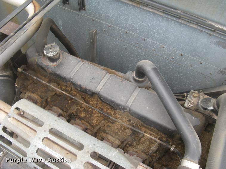 image for item L2356 1980 Gleaner L2 combine