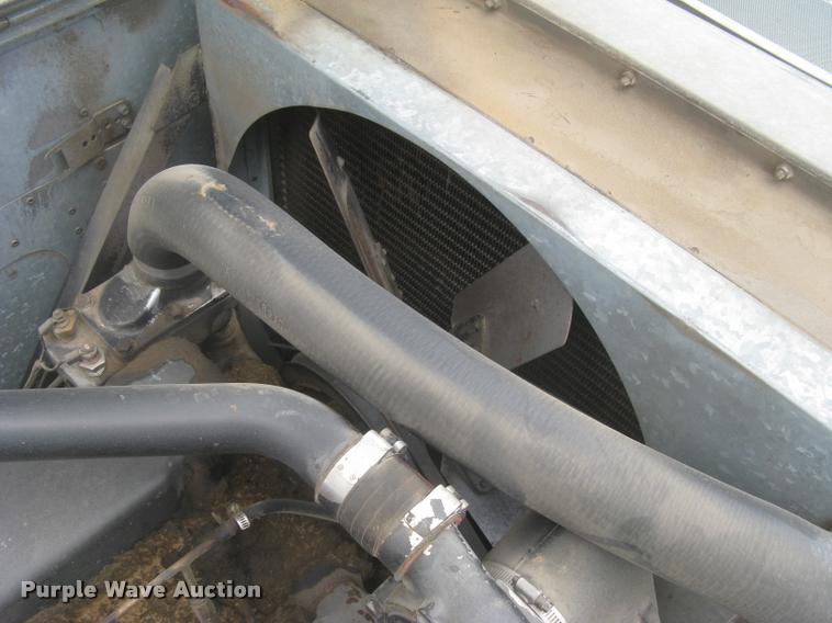 image for item L2356 1980 Gleaner L2 combine