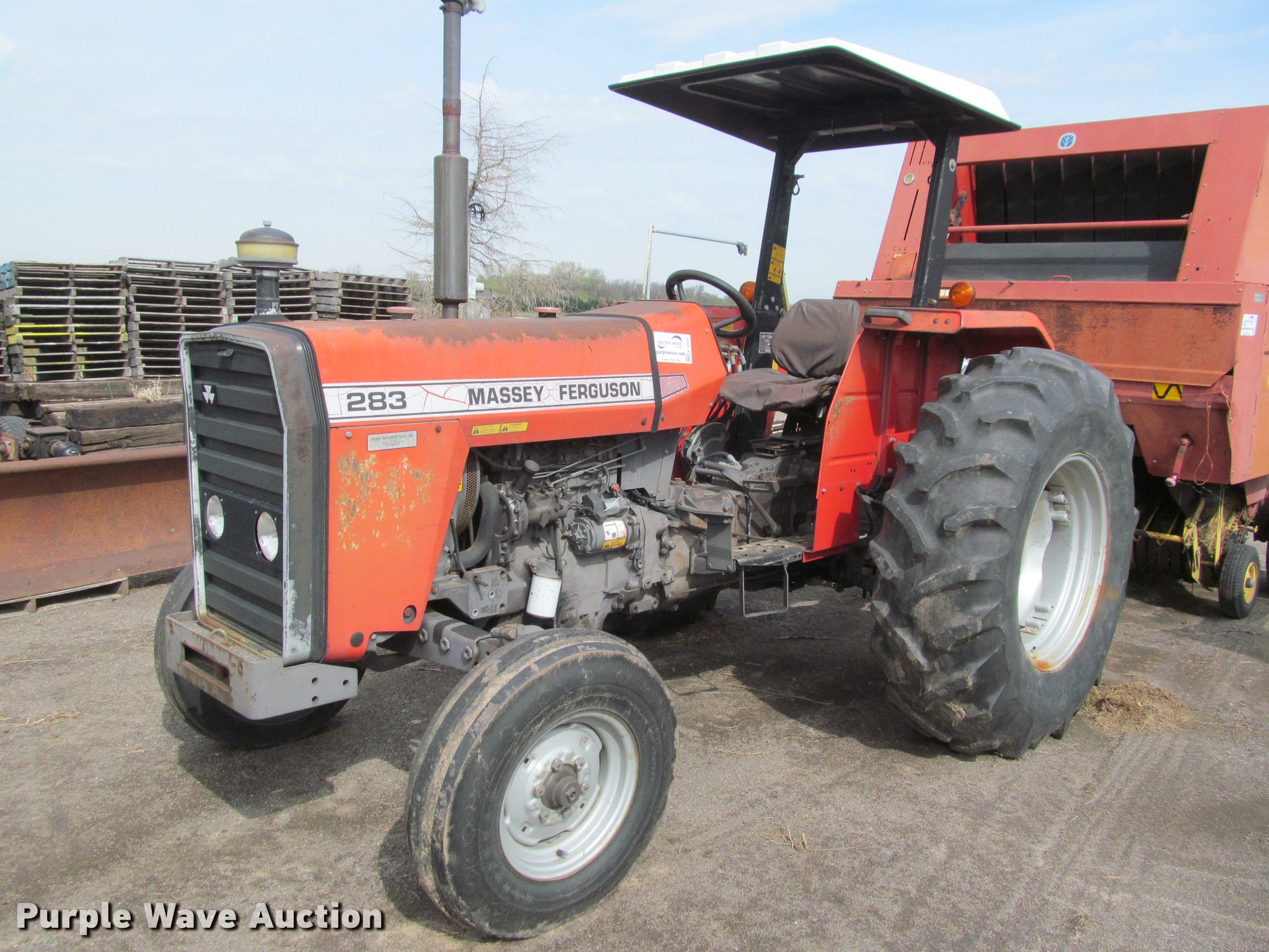 1993 Massey-Ferguson 283 tractor in Lino Lakes, MN | Item K4880 sold ...
