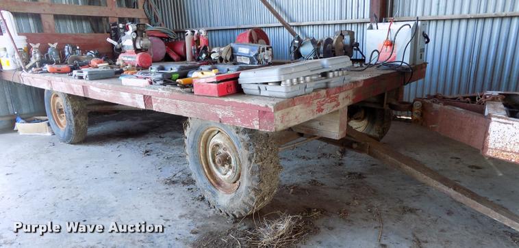 image for item BI9705 Hay trailer