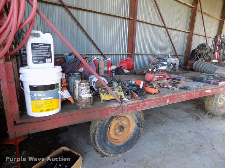 image for item BI9705 Hay trailer