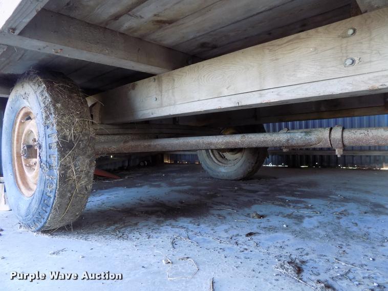image for item BI9705 Hay trailer