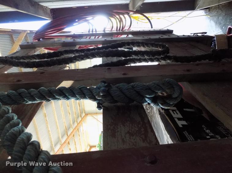 image for item BI9705 Hay trailer