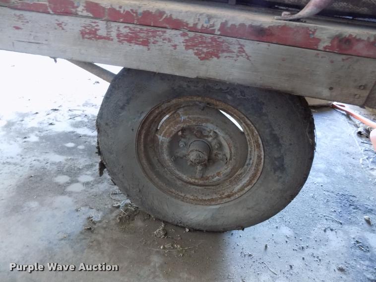image for item BI9705 Hay trailer