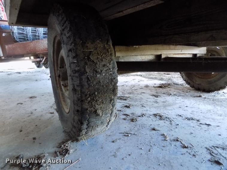 image for item BI9705 Hay trailer