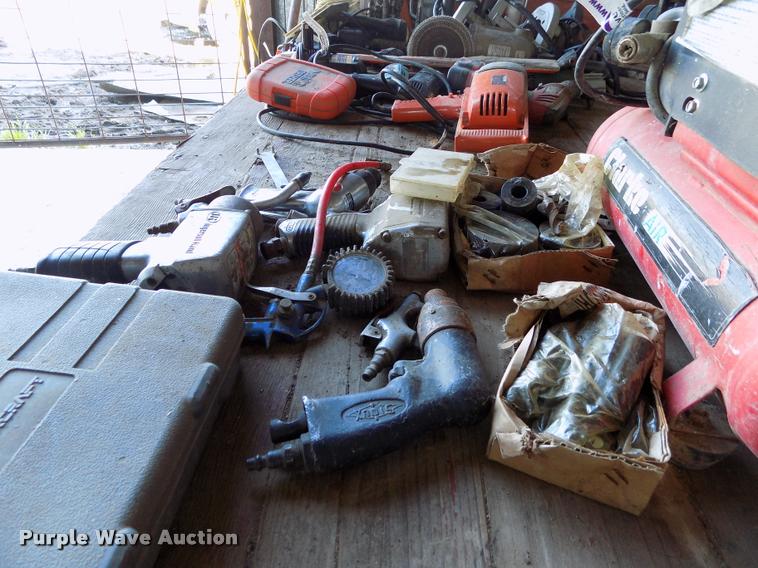 image for item BI9715 Tools