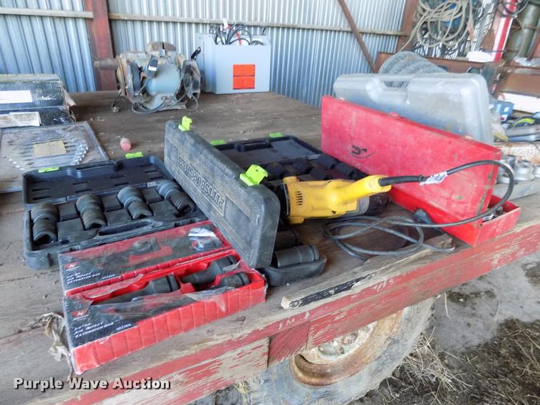 image for item BI9717 Tools