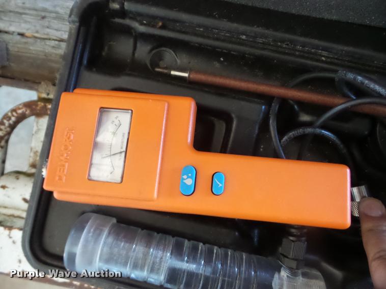 image for item BI9721 Delmhorst hay moisture meter