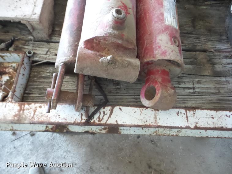 image for item BI9728 Tools