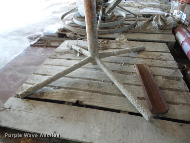 image for item BI9732 Cement mixer