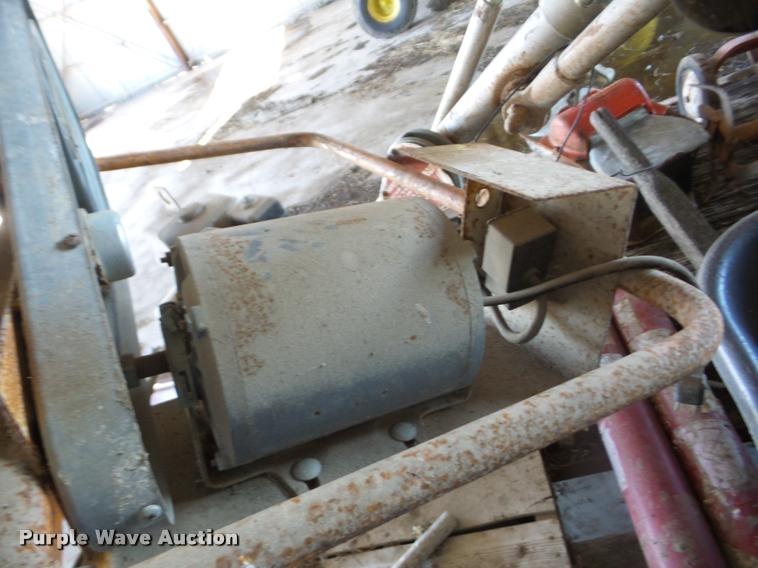 image for item BI9732 Cement mixer