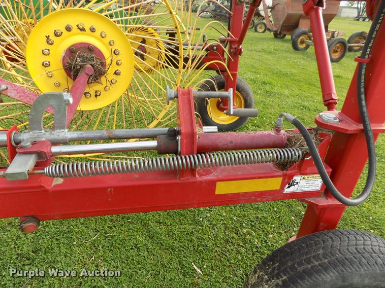 image for item BZ9738 New Holland HT154 hay rake