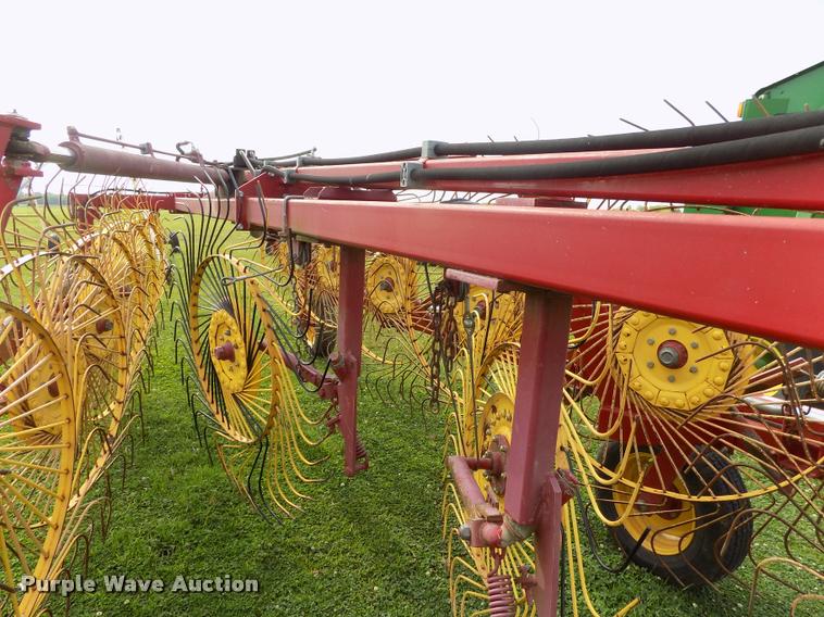 image for item BZ9738 New Holland HT154 hay rake