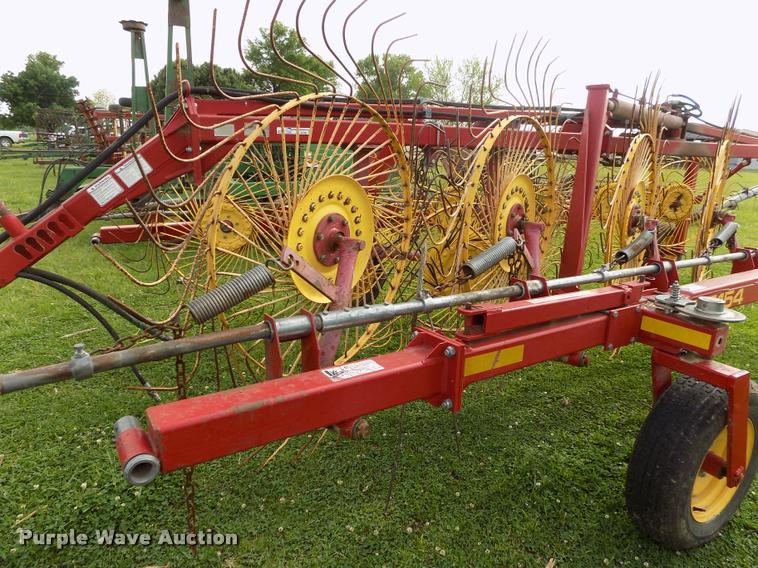 image for item BZ9738 New Holland HT154 hay rake