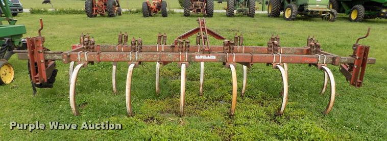 image for item BZ9739 International 55 chisel plow