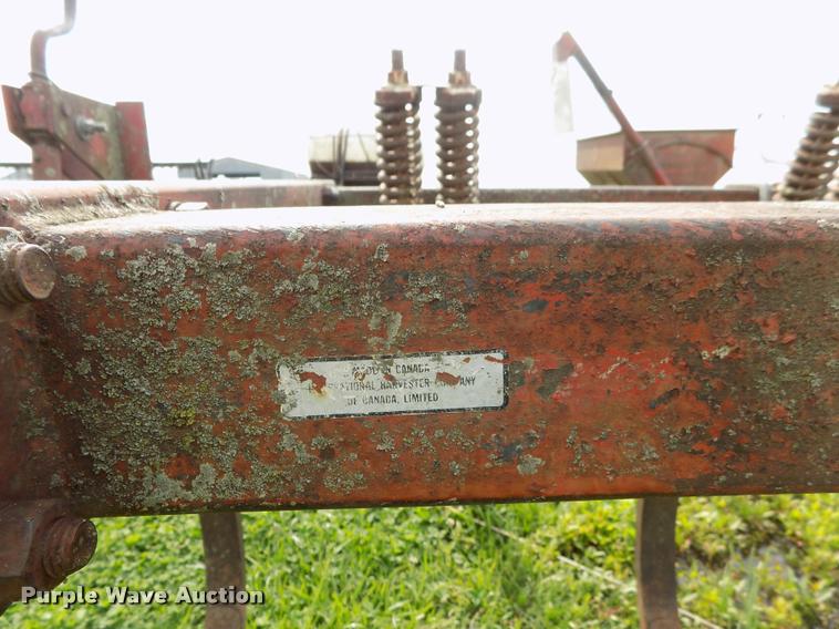 image for item BZ9739 International 55 chisel plow