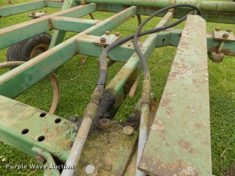 image for item BZ9741 John Deere 1600 field cultivator