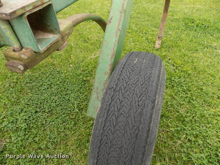 image for item BZ9741 John Deere 1600 field cultivator