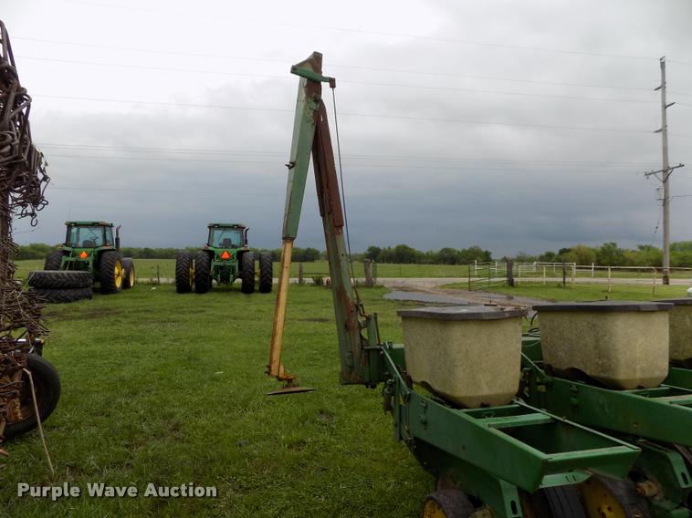 image for item BZ9744 John Deere P7000 planter