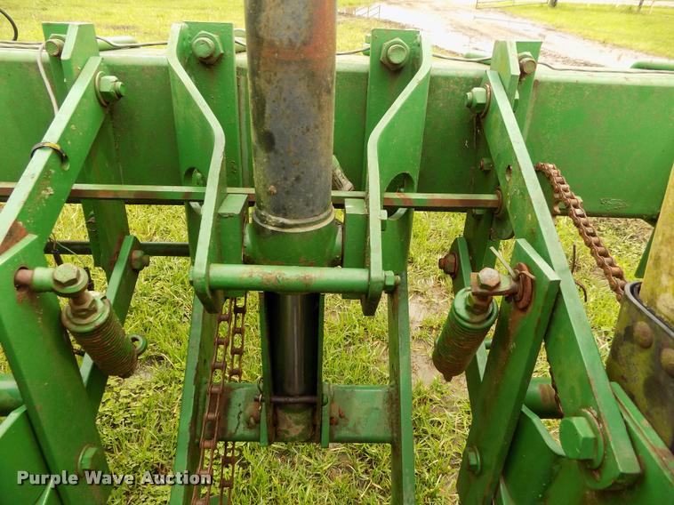 image for item BZ9744 John Deere P7000 planter