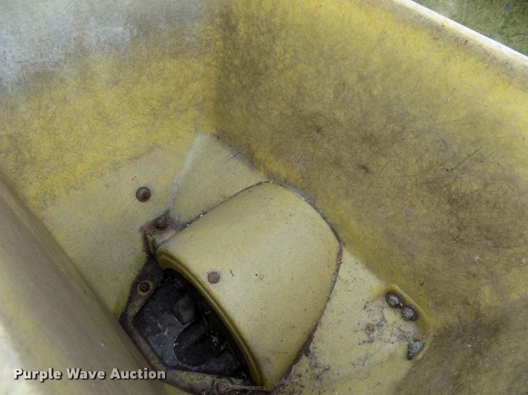 image for item BZ9744 John Deere P7000 planter